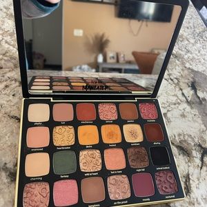 Tarte Maneater after dark eye shadow pallet